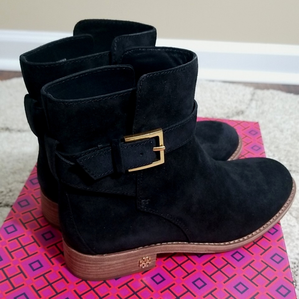 NWT Tory Burch Brooke Ankle Bootie sport suede in black size 5.5.